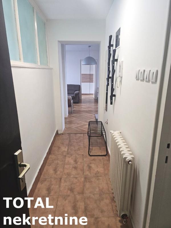 Slika 2 - Stan,NOVI SAD,CENTAR,kv: 48.00, € 200000, ID: 1102212