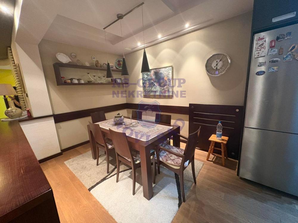 Slika 2 - Četvorosoban, 99m2, Grbavica Novi Sad, sa terasom, ima lift