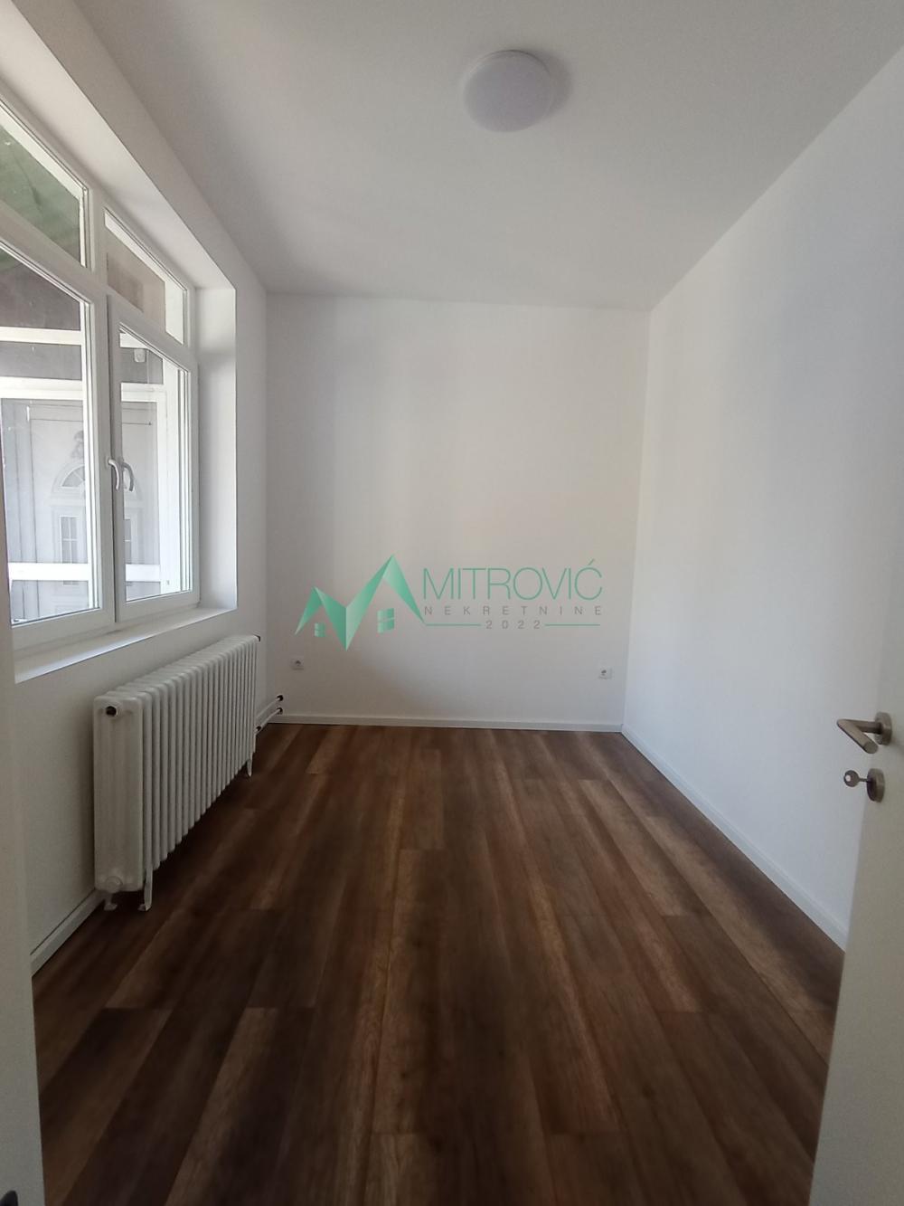 Slika 6 - Novi Sad, Petrovaradin - Trosoban stan 79m2 