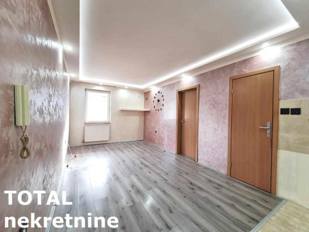 Glavna slika -Stan,NOVI SAD,TELEP,kv: 28.00, € 75600, ID: 1102229