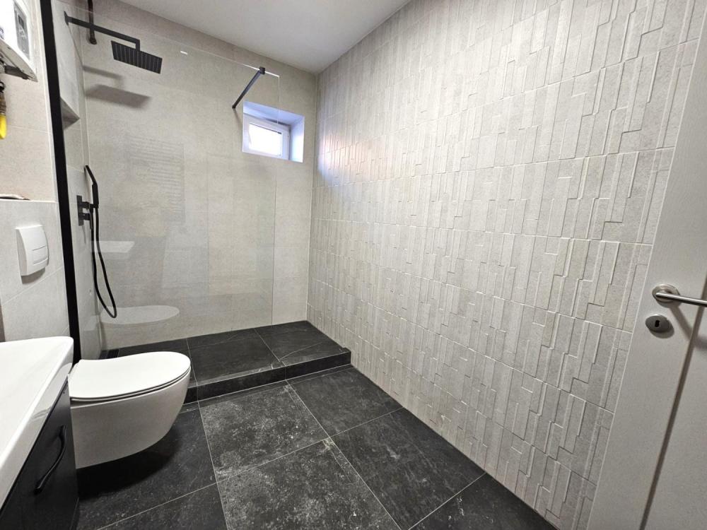 Slika 8 - Stan,NOVI SAD,TELEP,kv: 101, € 265300, ID: 1019297