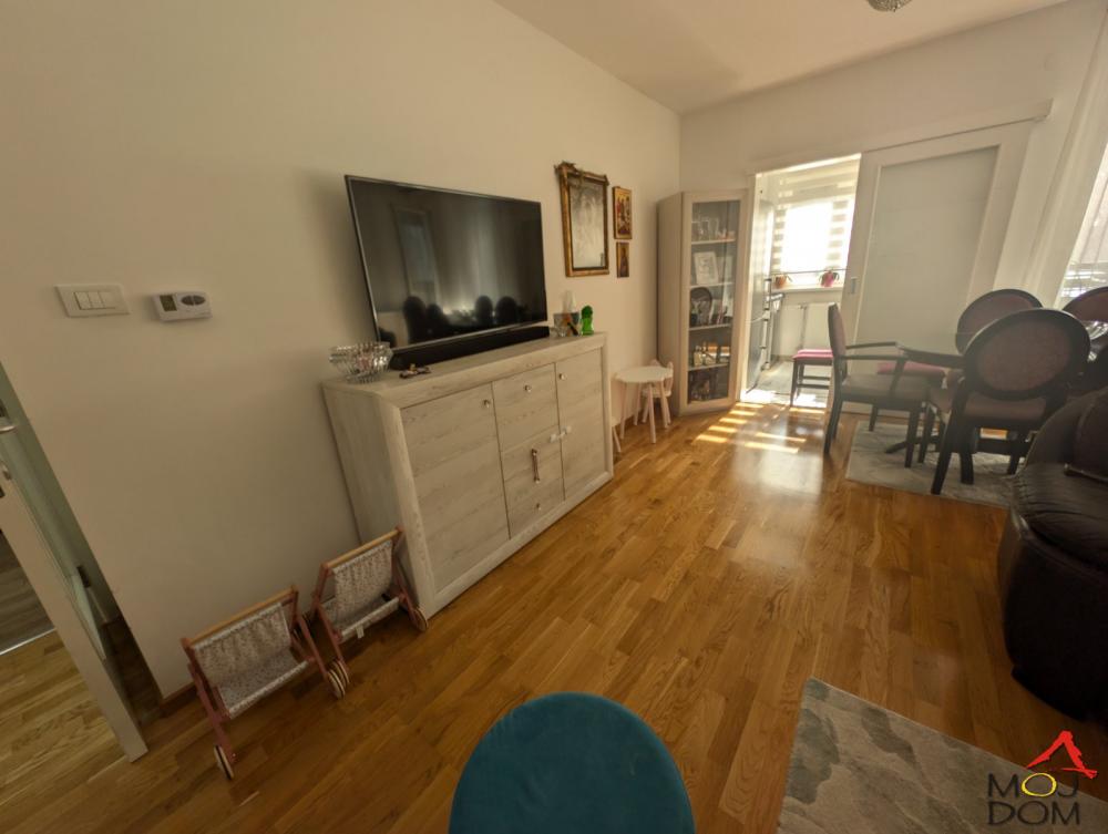 Slika 2 - Stan,NOVI SAD,PODBARA,kv: 66, € 195700, ID: 1031591