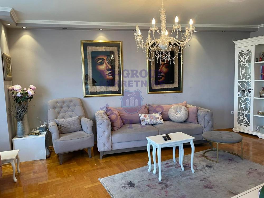 Slika 1 - Odličan četvoroiposoban dupleks na Bulevaru Cara Dušana