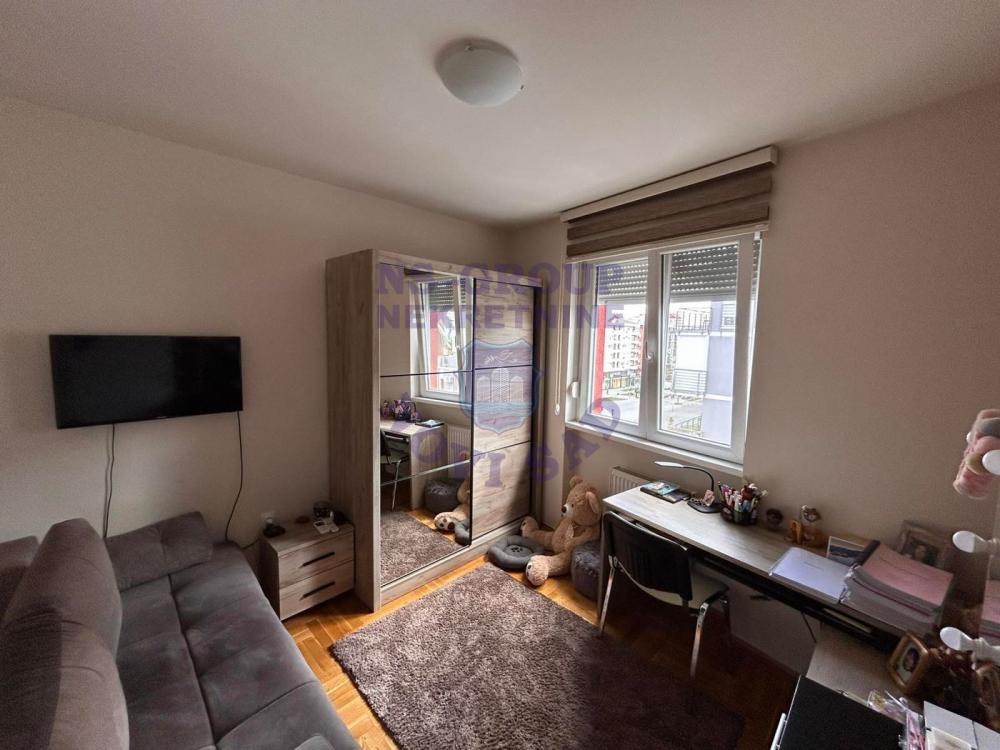 Slika 9 - Prodaja stana, 74m2, Bulevar Evrope Novi Sad, sa terasom, ima lift