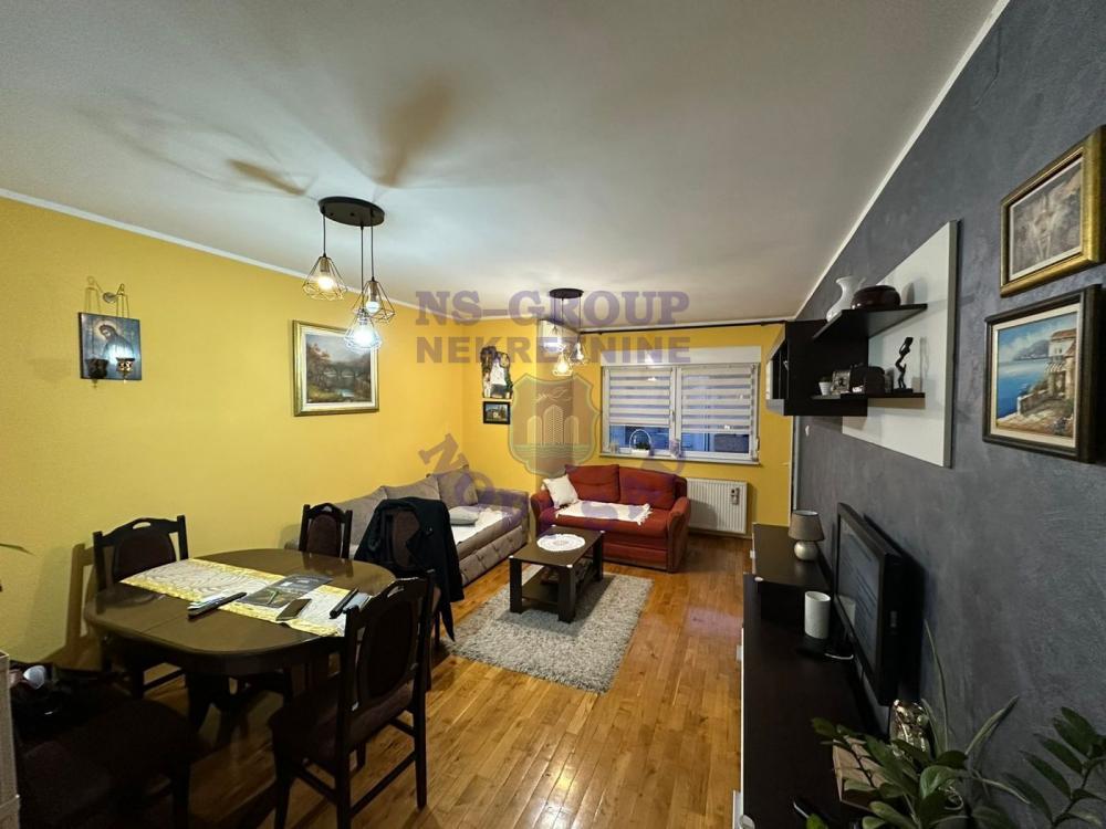 Glavna slika -Odličan dvosoban stan na Novoj Detelinari! 