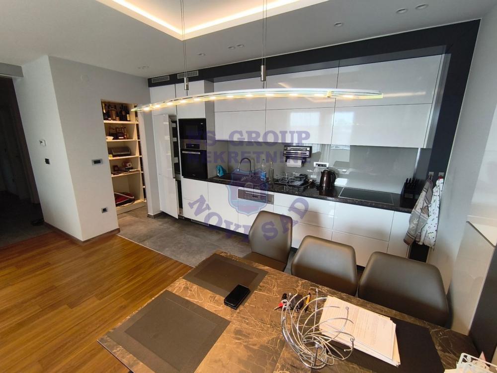 Slika 3 - Odličan trosoban stan na Novoj Detelinari!