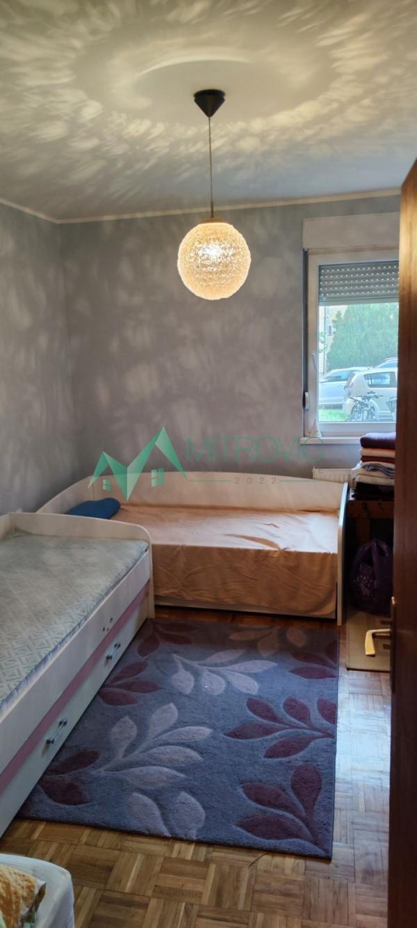 Slika 6 - Troiposoban stan 65 m² na Jugovićevom naselju sa liftom 