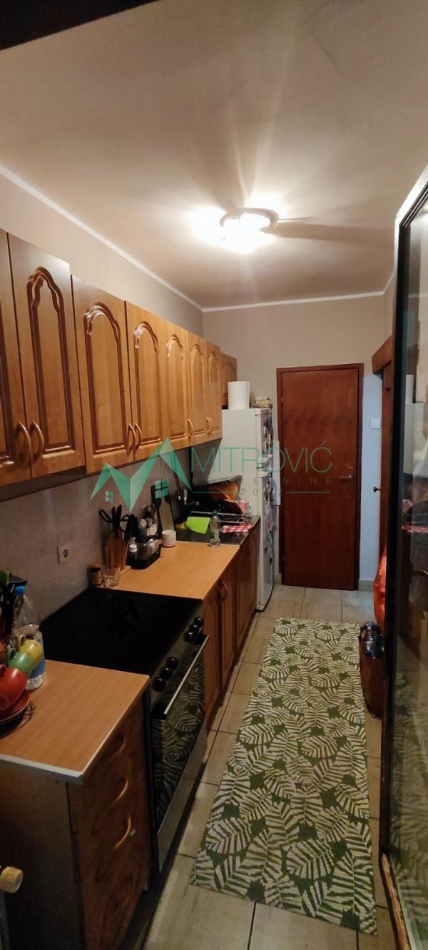 Slika 4 - Troiposoban stan 65 m² na Jugovićevom naselju sa liftom 