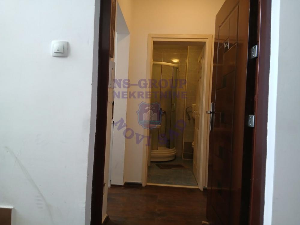 Slika 3 - Odlicna garsonjera blizu Telepa!