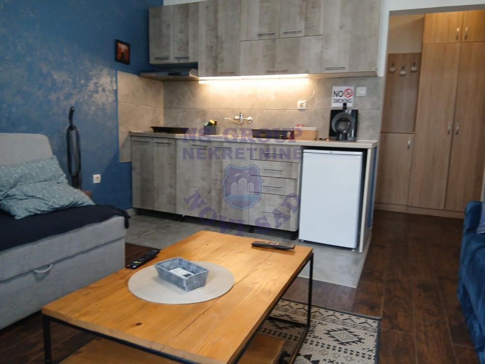 Glavna slika -Odlicna garsonjera blizu Telepa!