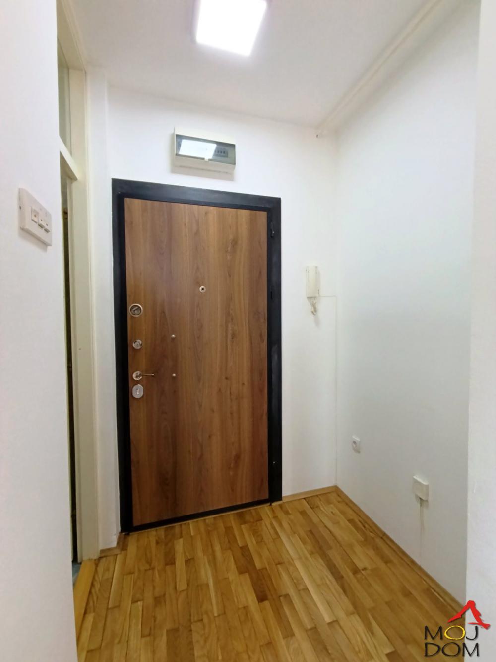 Slika 8 - Stan,NOVI SAD,NOVO NASELJE,kv: 23, € 75000, ID: 1031814