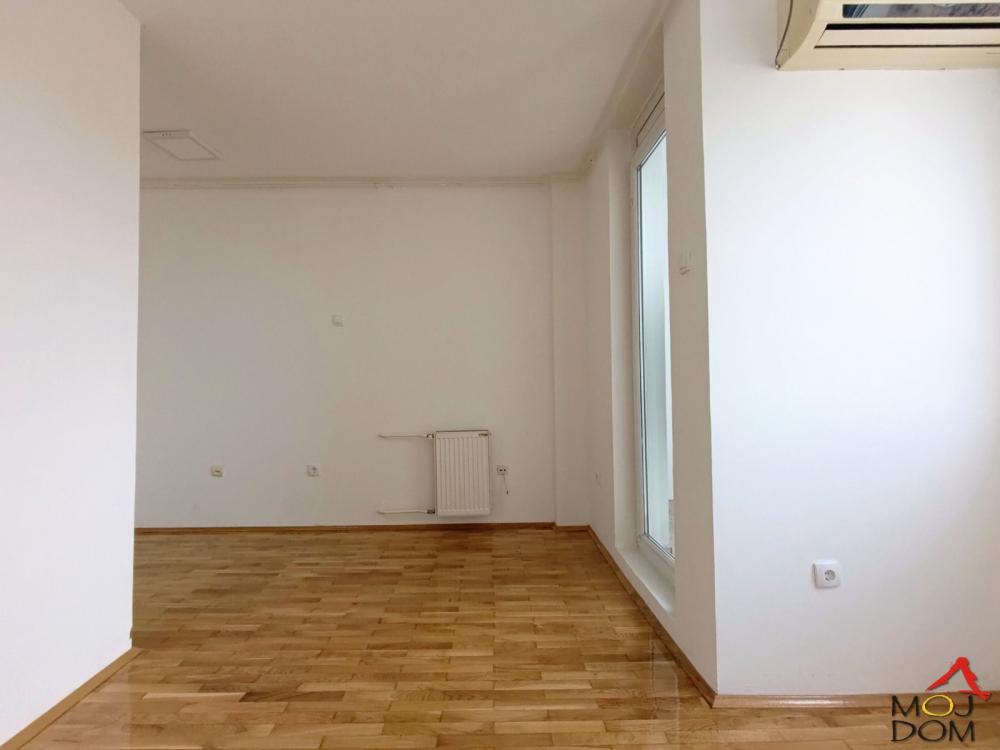 Slika 3 - Stan,NOVI SAD,NOVO NASELJE,kv: 23, € 75000, ID: 1031814