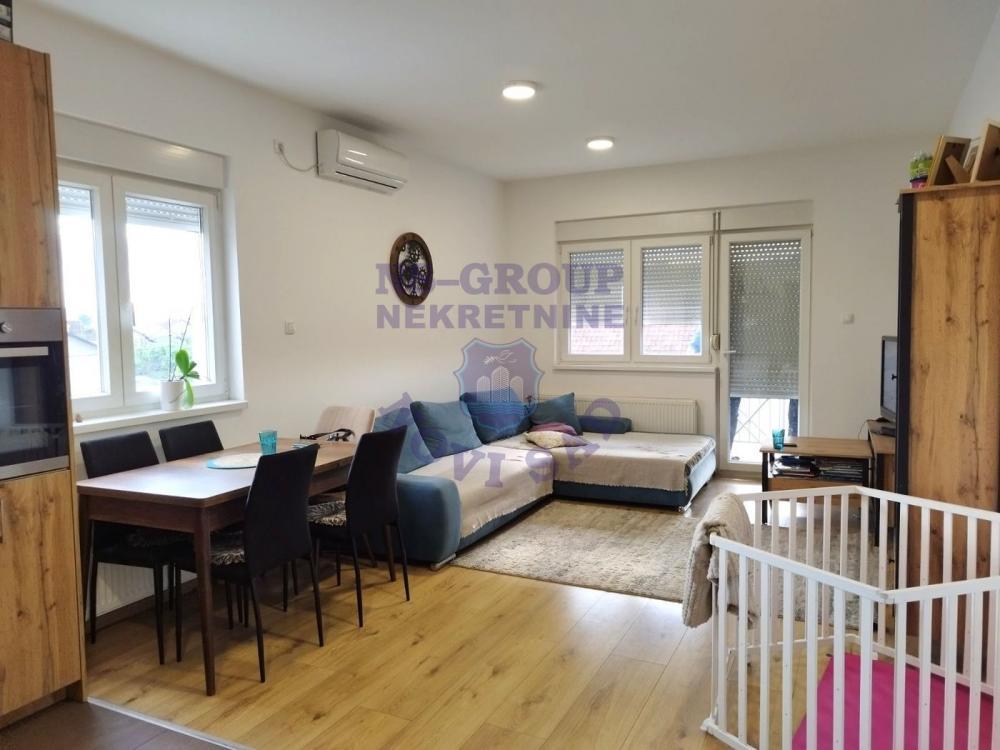 Glavna slika -Trosoban stan u Veterniku 