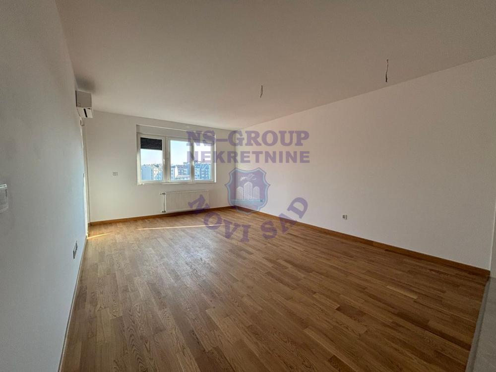 Slika 9 - Prodaja stana, 74m2, Podbara Novi Sad, sa terasom, ima lift