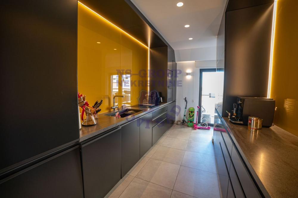 Slika 3 - Odlican petosoban stan na Spensu!