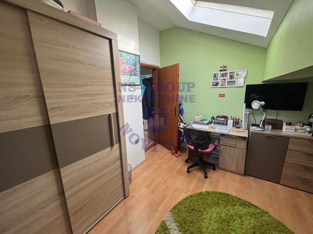 Slika 9 - Odličan dvosoban stan u Petrovaradinu! 