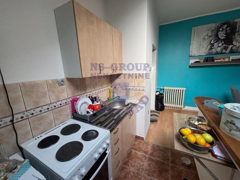 Slika 3 - Odličan dvosoban stan u Petrovaradinu! 