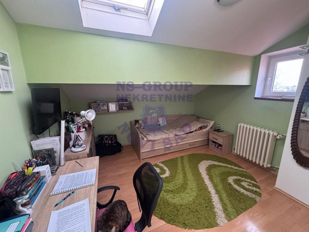 Slika 9 - Dvosoban stan u Petrovaradinu!