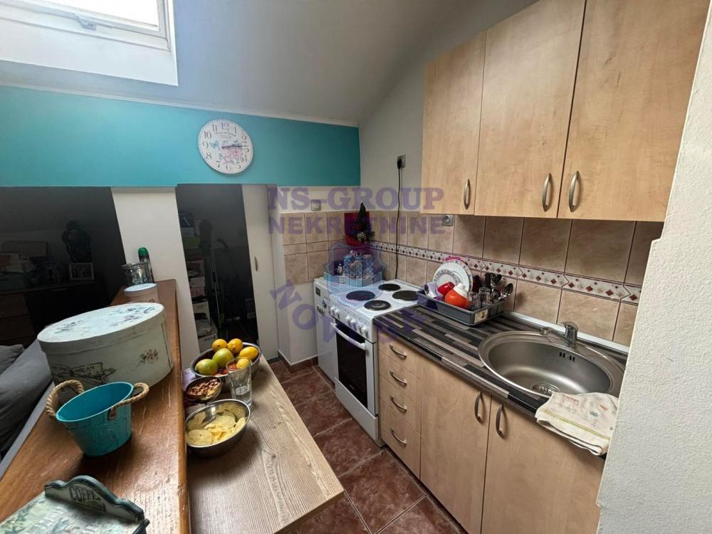 Slika 11 - Dvosoban stan u Petrovaradinu!