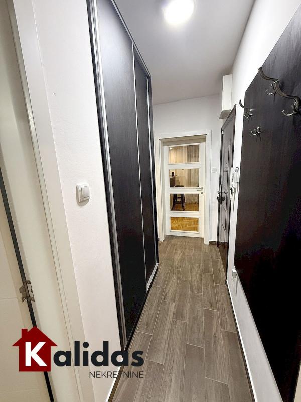 Slika 7 - Stan,NOVI SAD,ADICE,kv: 61, € 158620, ID: 1008551
