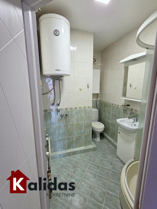 Slika 6 - Stan,NOVI SAD,GRBAVICA,kv: 44, € 129780, ID: 1008557