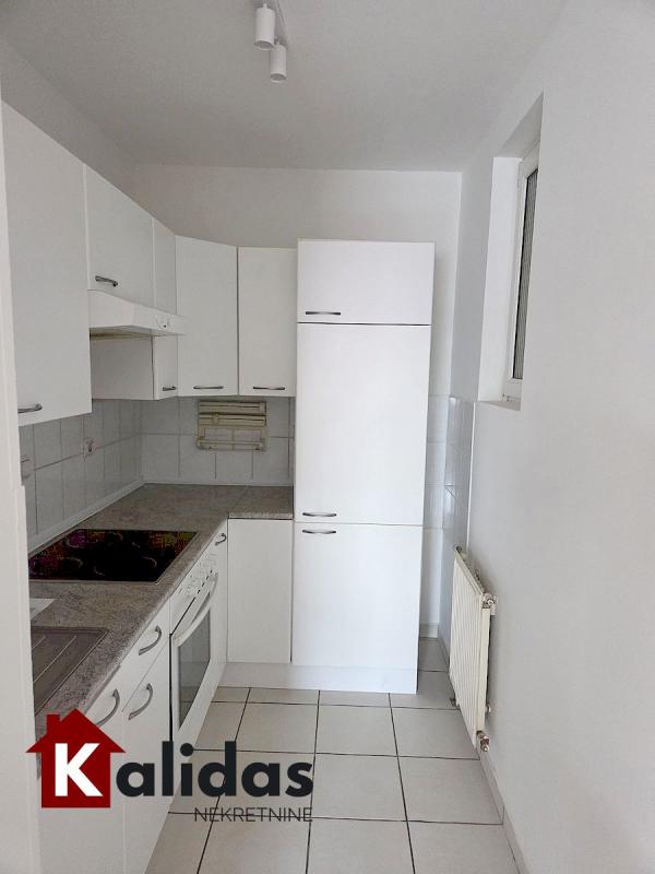 Slika 2 - Stan,NOVI SAD,GRBAVICA,kv: 44, € 129780, ID: 1008557