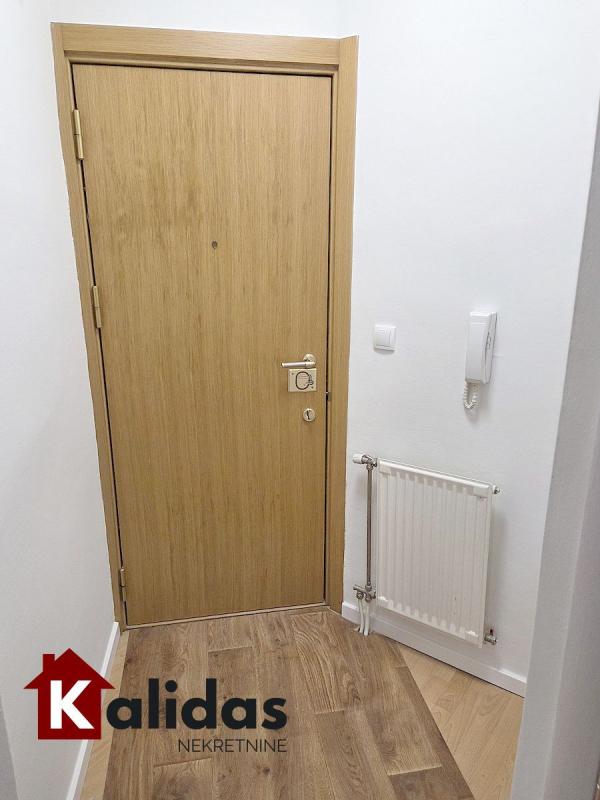 Slika 5 - Stan,NOVI SAD,GRBAVICA,kv: 44, € 129780, ID: 1008557