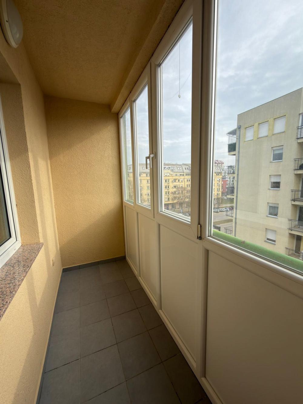 Slika 10 - Stan,NOVI SAD,BULEVAR EVROPE,kv: 50, € 145000, ID: 1019298