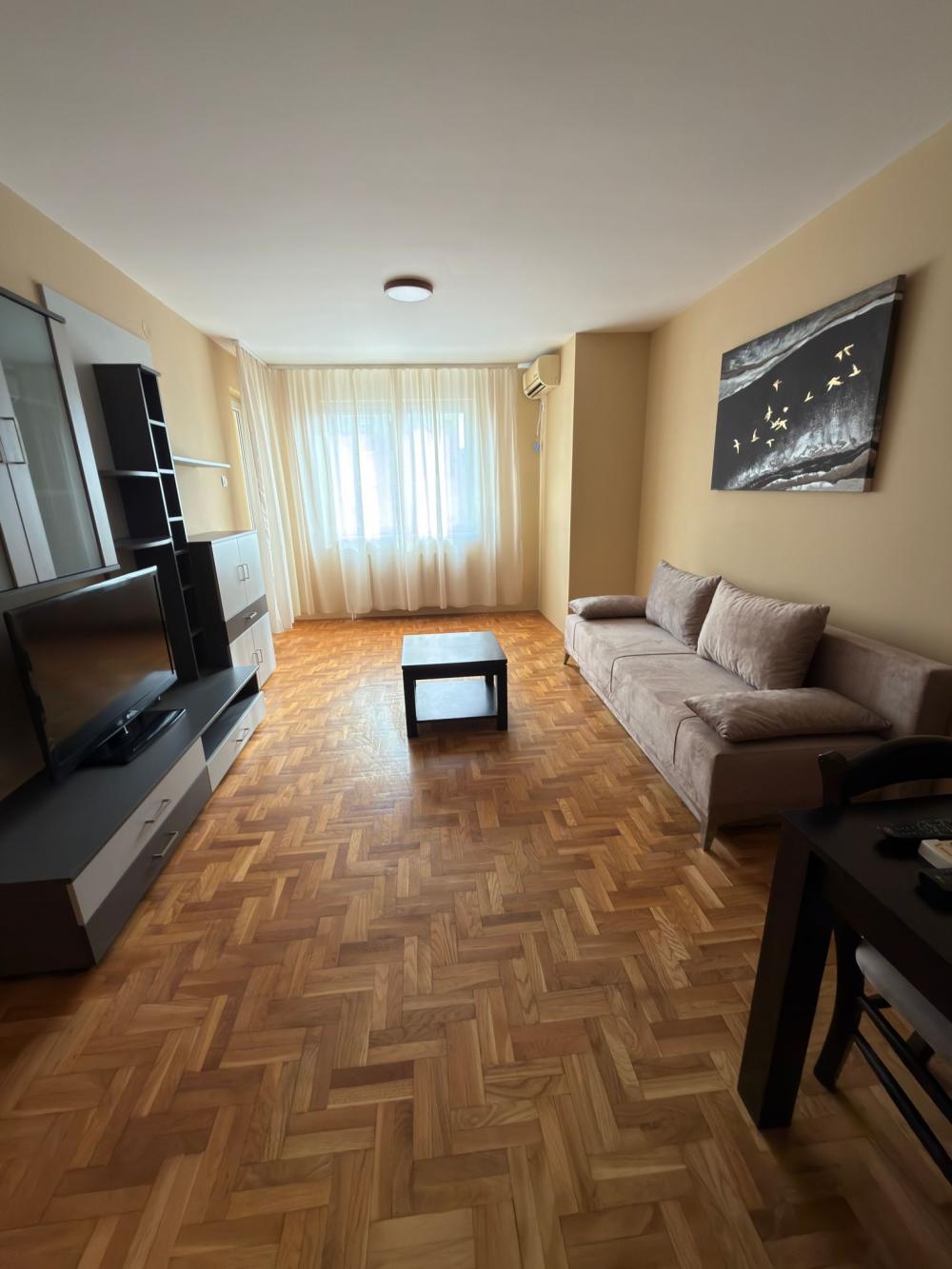 Slika 1 - Stan,NOVI SAD,BULEVAR EVROPE,kv: 50, € 145000, ID: 1019298
