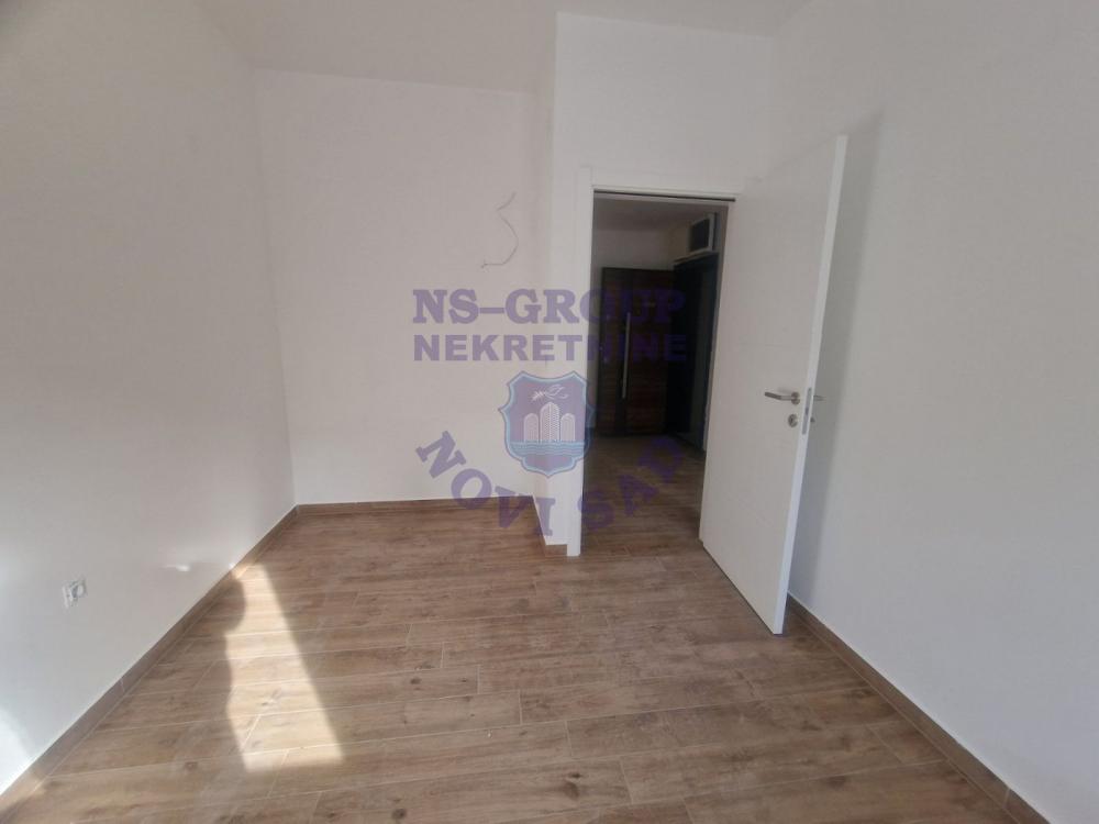 Slika 5 - Četvorosoban stan na Petrovaradnu - Novogradnja