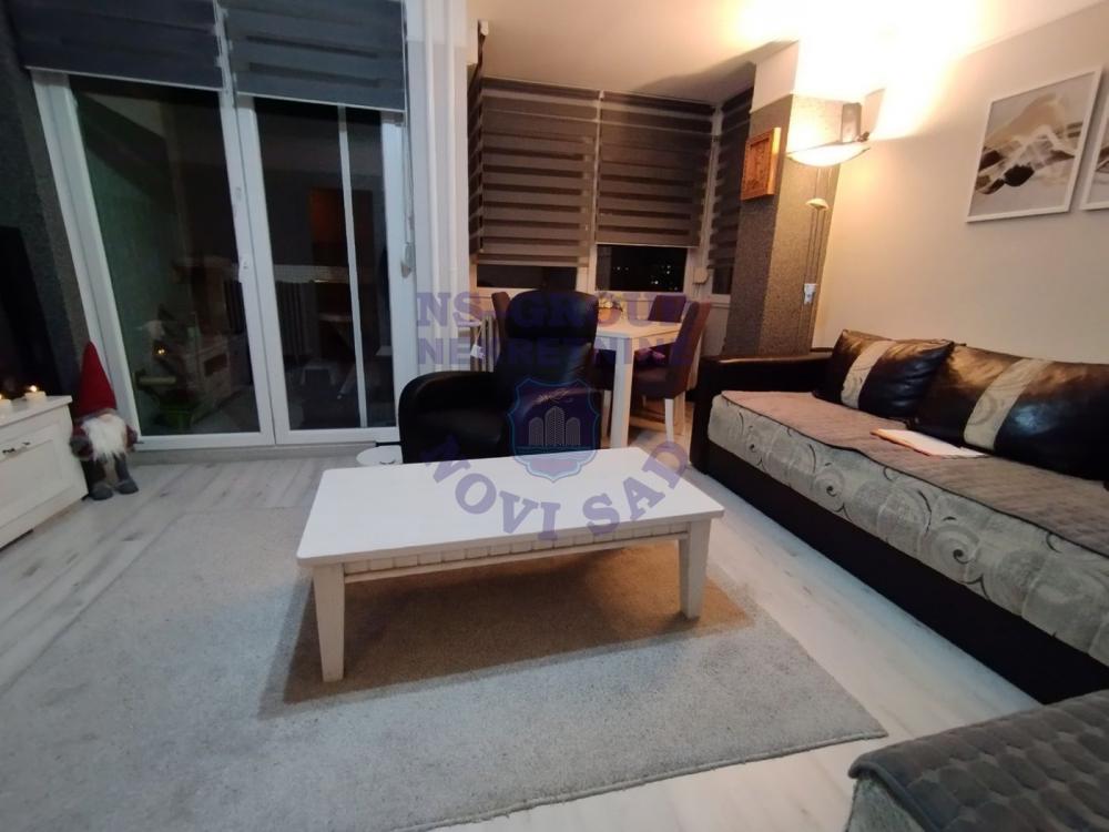 Slika 1 - 563868-Dvoiposoban-64m2-Železnička stanica