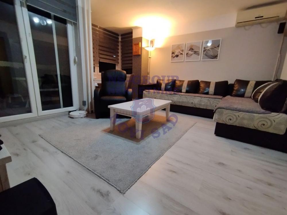 Glavna slika -563868-Dvoiposoban-64m2-Železnička stanica