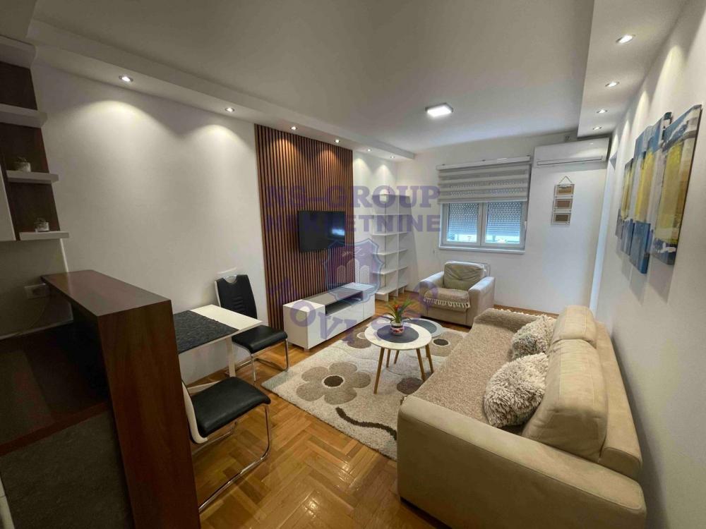 Slika 1 - Odlican dvosoban stan na Novom Naselju!