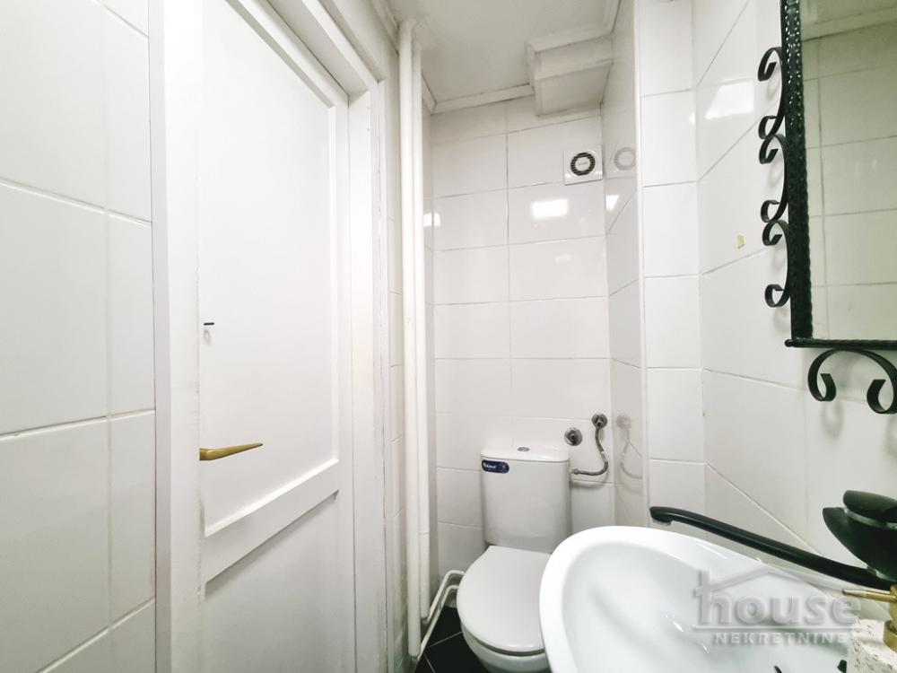 Slika 11 - Stan,NOVI SAD,DETELINARA,kv: 45.00, € 105000, ID: 1065394