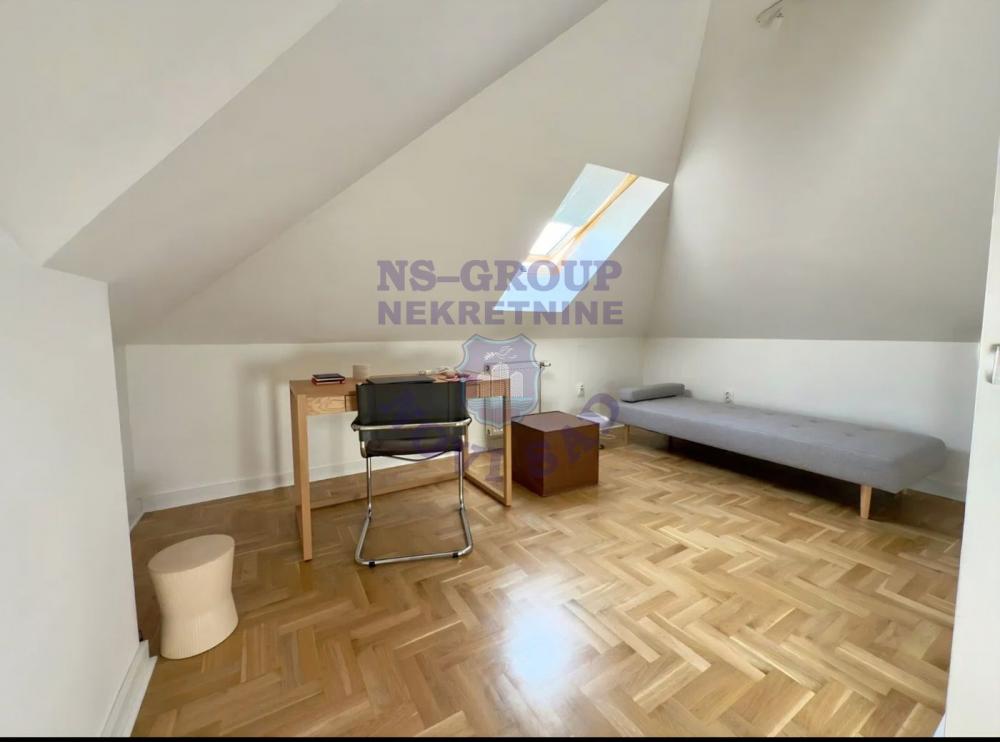 Slika 8 - Troiposoban stan na Podbari