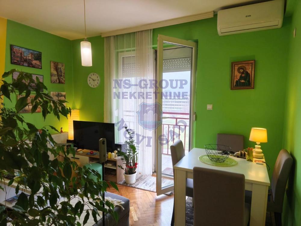 Slika 1 - Prodaja stana, 35m2, Bulevar oslobođenja Novi Sad, sa terasom, ima lift