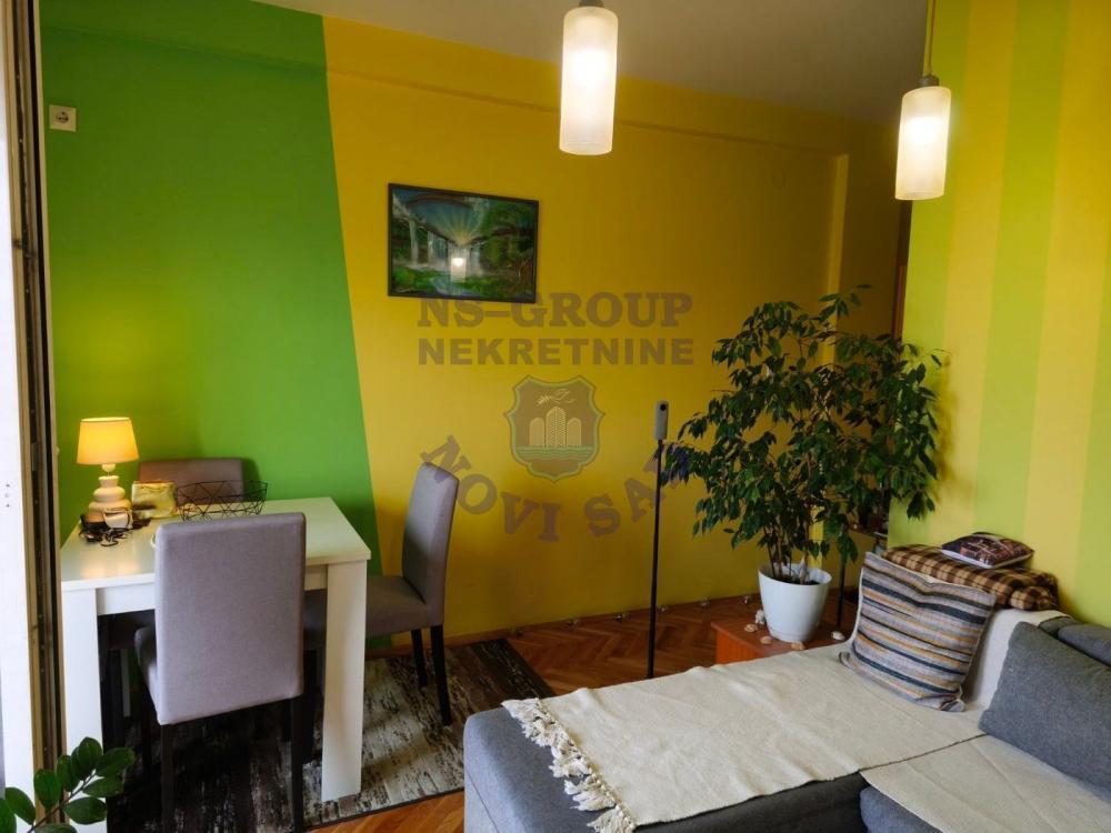 Glavna slika -Prodaja stana, 35m2, Bulevar oslobođenja Novi Sad, sa terasom, ima lift