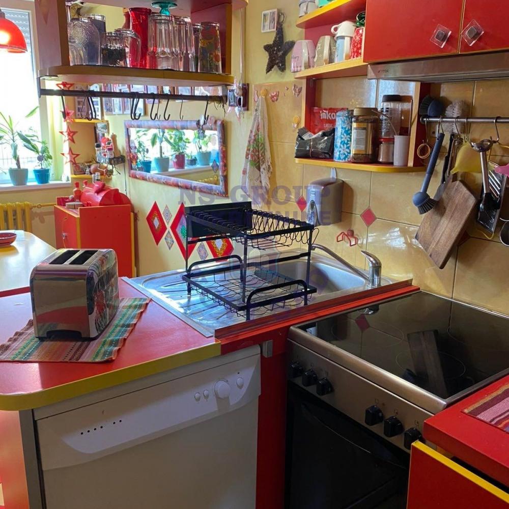 Slika 4 - Dvosoban, 48m2, Podbara Novi Sad, sa terasom