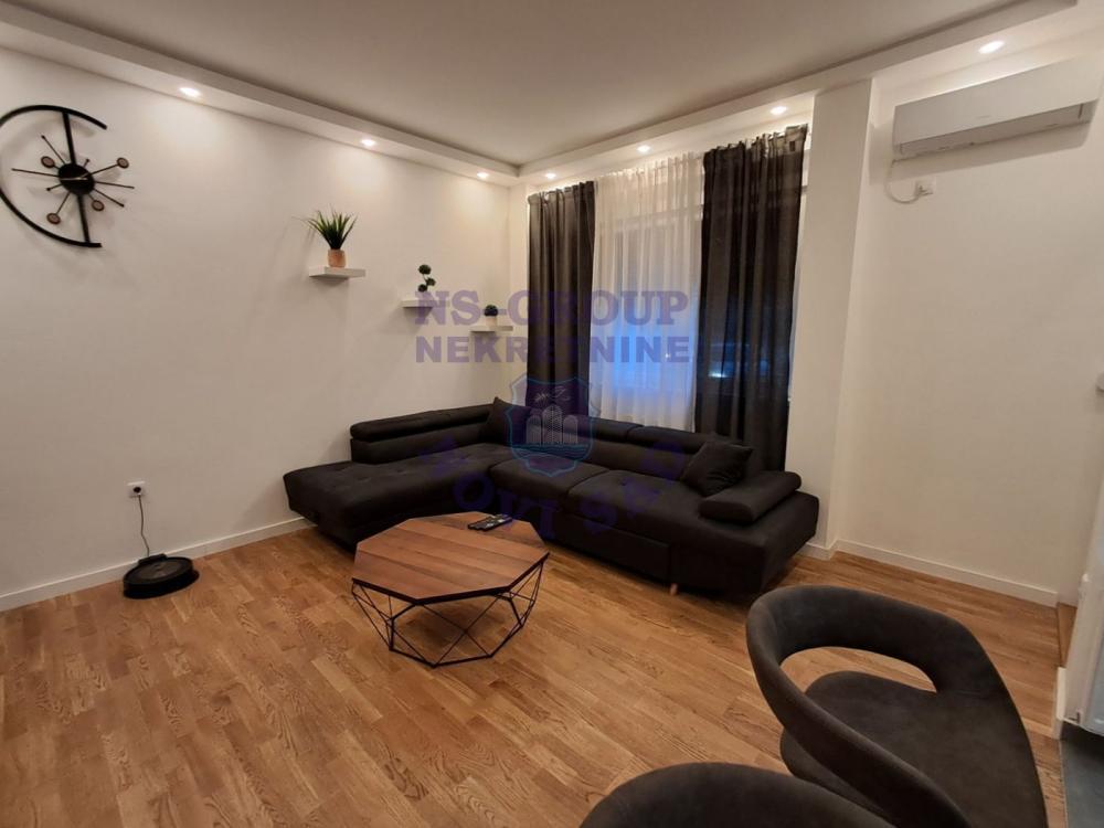 Glavna slika -563714-Jednoiposoban-42m2-Petrovaradin