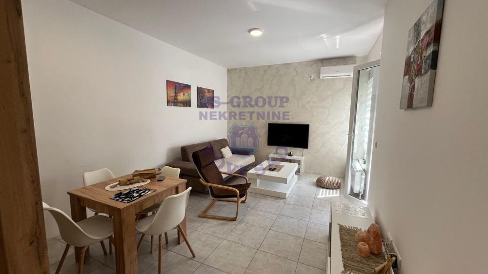 Slika 1 - Dvosoban, 41m2, 547408 Novi Sad, sa terasom, ima lift