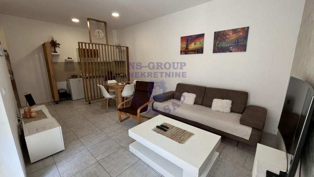 Glavna slika -Dvosoban, 41m2, 547408 Novi Sad, sa terasom, ima lift