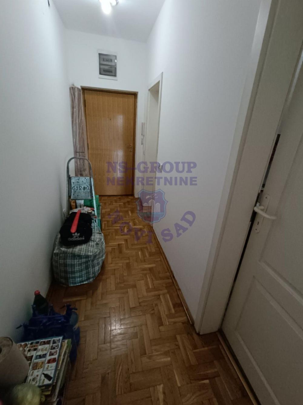 Slika 4 - Jednosoban, 32m2, 554890 Novi Sad, sa terasom, ima lift