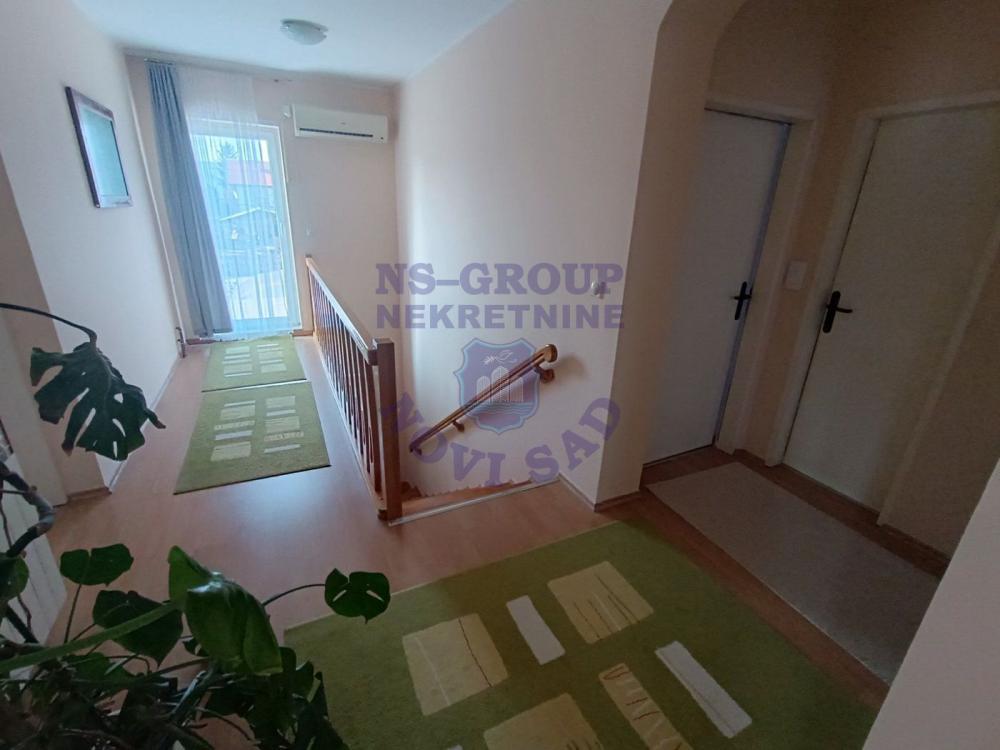 Slika 3 - 564062 - Fantastična kuća kod Novosadskog puta!