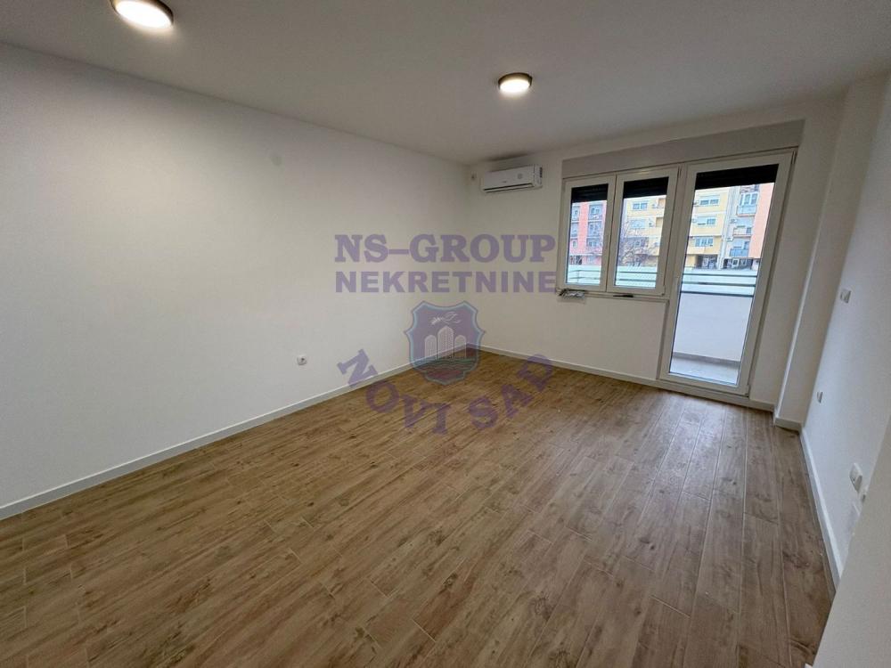 Slika 1 - Dvosoban, 44m2, Nova Detelinara Novi Sad