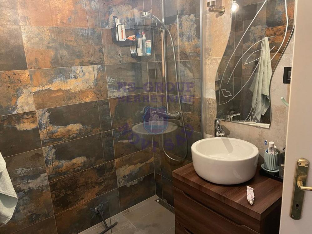 Slika 0 - Odličan dvosoban stan na Novoj Detelinari 