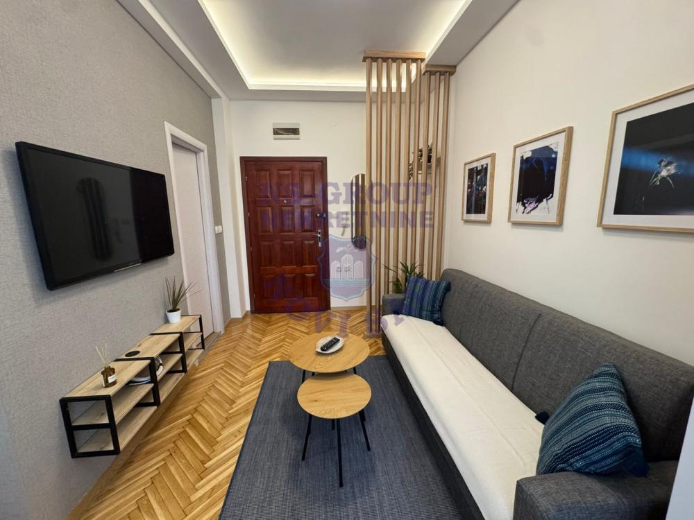 Slika 3 - Jednosoban, 20m2, Bulevar oslobođenja Novi Sad, sa terasom, ima lift