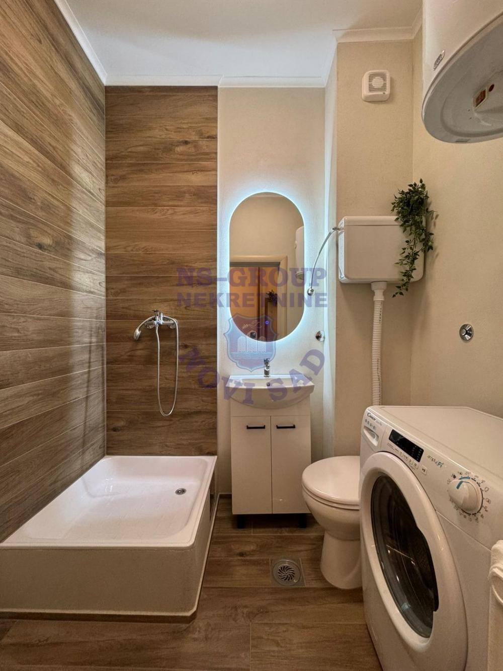 Slika 7 - Jednosoban, 20m2, Bulevar oslobođenja Novi Sad, sa terasom, ima lift