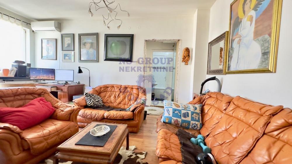 Slika 4 - Dvosoban stan na Salajci!