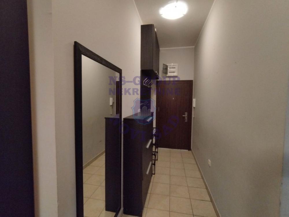 Slika 8 - Odlican trosoban stan na Bulevaru Evrope !