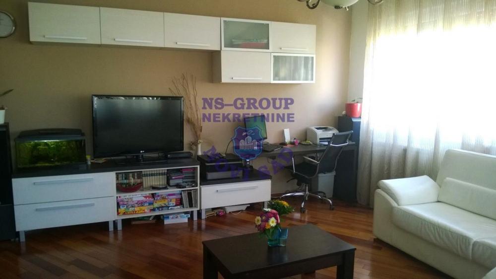 Slika 4 - Odlican trosoban stan na Bulevaru Evrope !